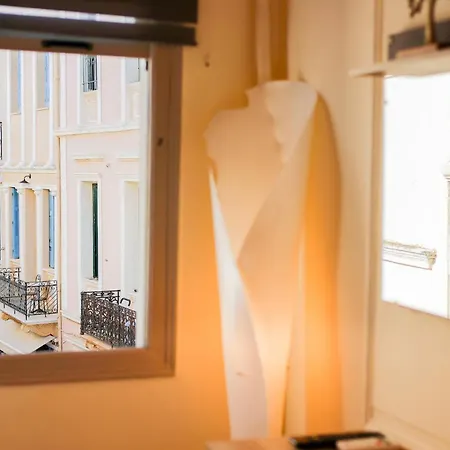 The Botanist Rooms, Ritzou